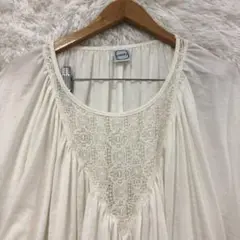 ★COMFY★コムフィ レース ポンチョ トップス 【F】 ギャザー 白 生成色