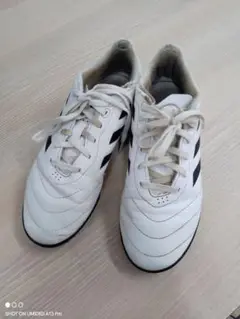 adidas サッカートレーニングシューズ ホワイト 23cm