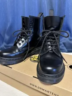 美品Dr.Martens ドクターマーチン 8ホール23cm　ブラック　UK4