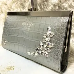 A.D.M.J. エンベロープ型クラッチバッグ 黒いエンベロープ型クラッチバッグ - メルカリ