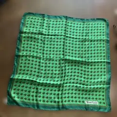 Mont Loin ハット柄スカーフ グリーン 57×57センチ　レトロデザイン