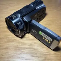 JVC Ships HD Everio GZ-HM400 Camcorder For $999.95 | HotHardware