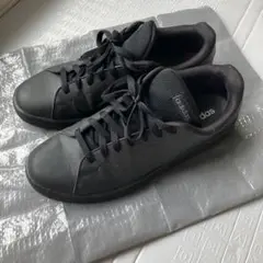 adidas ブラック スニーカー