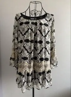 【美品】レース柄五分袖チュニック