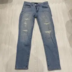 ユニクロ　ダメージ　デニム　ジーンズ