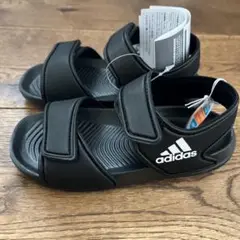 adidas サンダル　15㎝　新品未使用　タグ付き