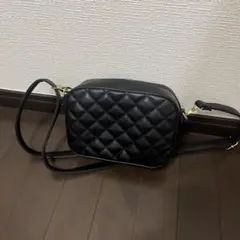 新品！キルティング 黒 ブラック ショルダーバッグ マルイ OIOI
