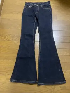 ジーンズ　ブーツカット　Ｓサイズ
