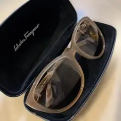 Salvatore Ferragamo ブラウン サングラス