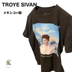 セール中…トロイ・シヴァン直筆サイン入り超特大写真…Troye Sivan Amazon Music Unlimitedでトロイ・シヴァンを聴く