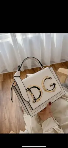 ショルダーバッグ白