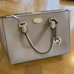 マイケルコース ほぼ新品