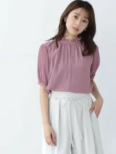 ★新品タグ付き。ナチュラルビューティーベーシック 楊柳ブラウス