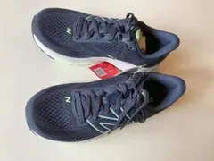 NIKE ランニングシューズ　22.5cm 2E サイズ　（定価15800円）