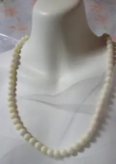 レトロ 白サンゴのネックレス 留め具シルバー