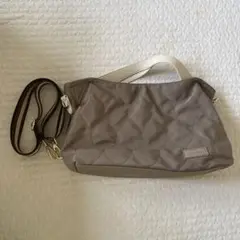 グレー ナイロン キルティング トートバッグ