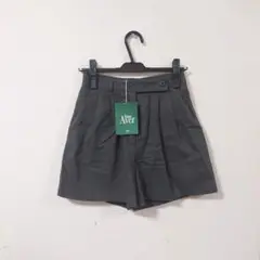 （新品）Aver Haus （アベルハウス） ボタンショートパンツ