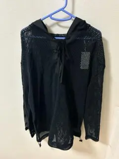 センスオブプレイス　フーデットメッシュトップ