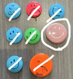 ビンテージ　バッジ　スマイリー　ピンク　希少