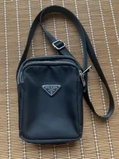 PRADA ブラック ナイロン ショルダーバッグ