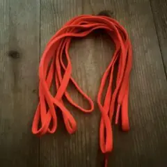 靴紐蛍光オレンジ