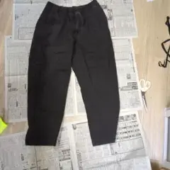UNIQLO ブラックパンツ Sサイズ