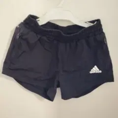 adidas 黒 ハーフパンツ サイドポケット付き