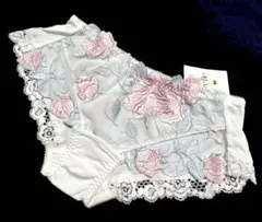 Item thumbnail for item fc0d46f4-985a-4c61-865d-5255b3384772