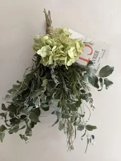 夏のグリーン　スワッグ　紫陽花　アナベル　ラベンダー　ユーカリ　ドライフラワー