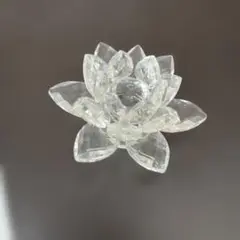 キラキラ美しいガラスの蓮の置物未使用品