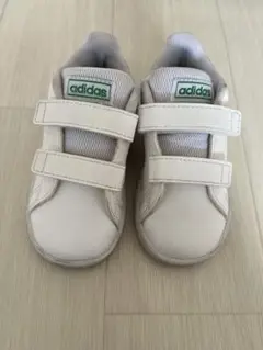 adidas ベビーシューズ ホワイト