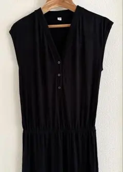 UNIQLO ノースリーブ 黒 カットソーワンピース