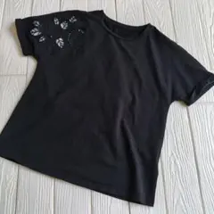 バースデーバッシュ　ショルダーフラワー　黒Tシャツ