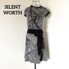 SILENT WORTH【カシュクール】【総柄】ブラックホワイトフリルワンピース