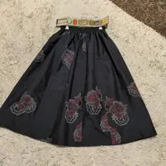 本場大島紬花柄ロングスカート 黒