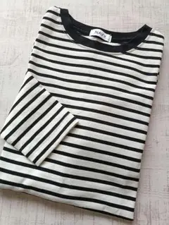 タイムセール☆美品☆ボーダーロンT