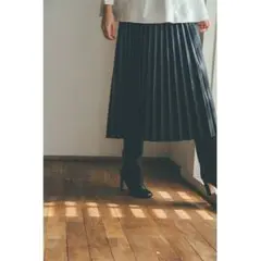 ACCORDION PLEAT フェイクレザー スカート クラネ