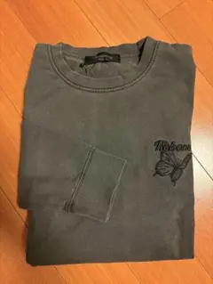 Rebone 蝶刺繍 グレー 長袖トレーナー