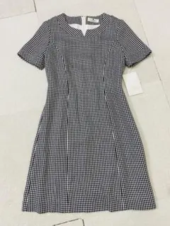 8125. 【未使用タグ付き】Courreges Vカット ワンピース 千鳥格子