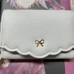 ホワイトリボン三つ折り財布