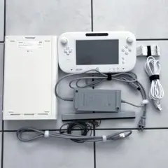 美品　Wii U 本体 ゲームパッド付属品セット ソフト２個付き