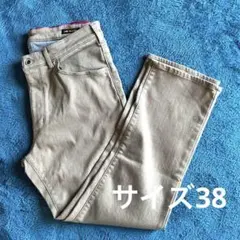 Item thumbnail for item c73205c2-e2f5-4ab6-8b26-c80b2e271b5a