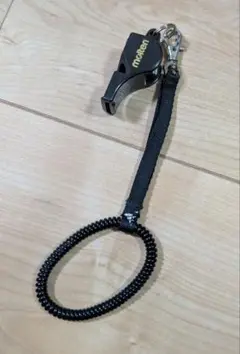 アディダスホイッスルリスト レフリー用　モルテンFOX40