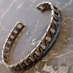 Item thumbnail for item a6c9d982-0d20-4183-a359-8f1b27c07aa0