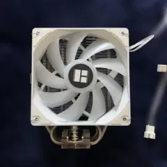 CPUクーラーとホワイトCPU120mmファン