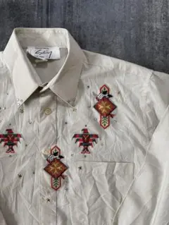 刺繍ビーズ装飾クリーム色長袖シャツ　USA製