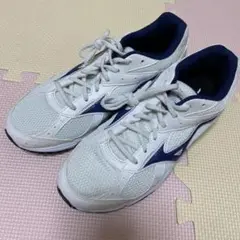 ミズノ　シューズ　24.5