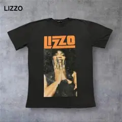 【1226】LIZZOリゾアーティストTシャツ半袖チャコールグレー墨黒Mサイズ