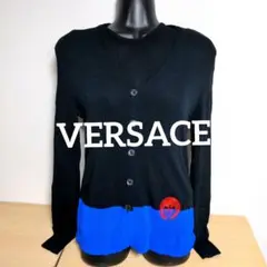 bm8. VERSACE ニットアンサンブル 黒×青 和柄×メデューサロゴ
