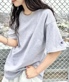 Champion グレー Tシャツ